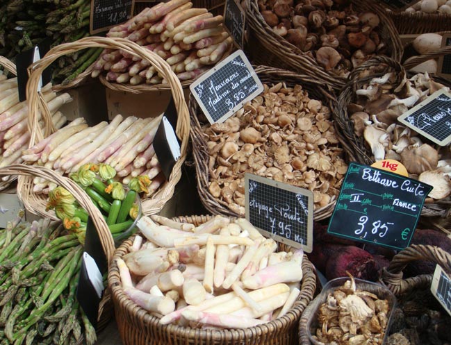 Market in Burgundy